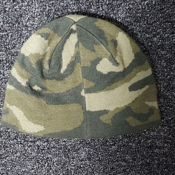 Camouflage Kid's Beanie Toboggan Hat - Picture 2 of 3